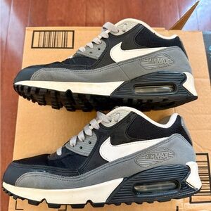 Nike White and Black Air Max